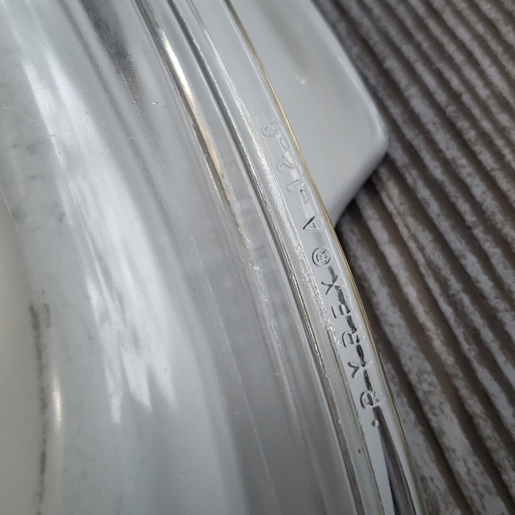 Corning ware vintage wildflower print casserole with lid - Picture 6 of 7